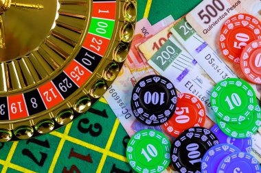 Live Roulette wheel and dealer in studio